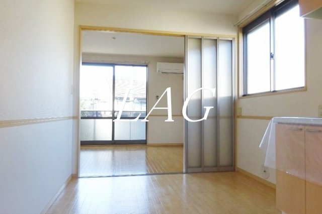 居室・リビング　洋室のお部屋です。