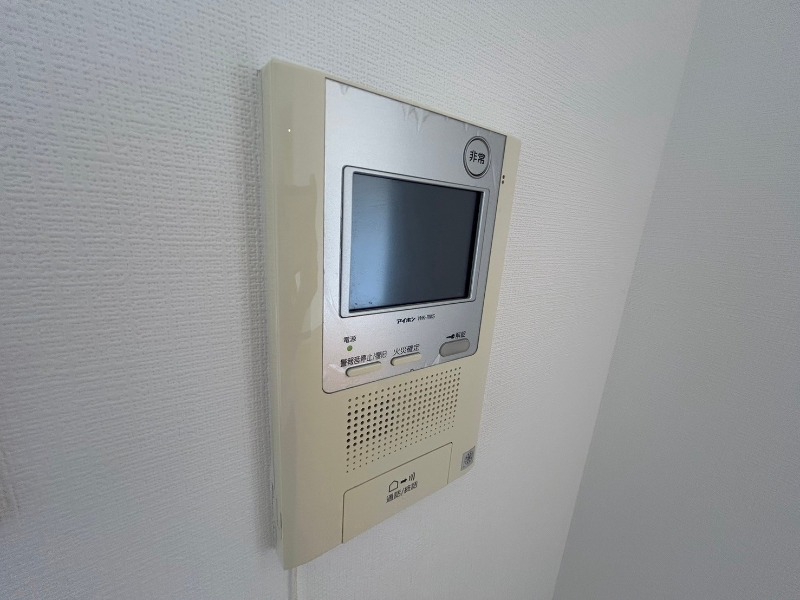 セキュリティ　インターホンは通話ができるので急な訪問があっても安心です。