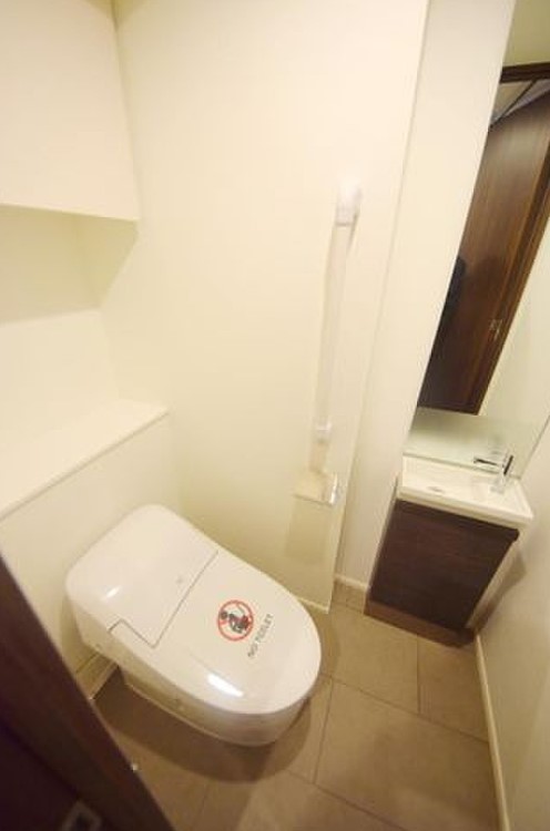 トイレ　清潔感のあるトイレです
