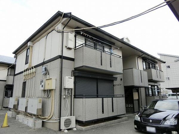 建物外観　全室角部屋です！