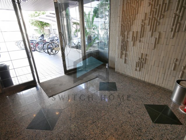 ロビー　落ち着いたロビーです