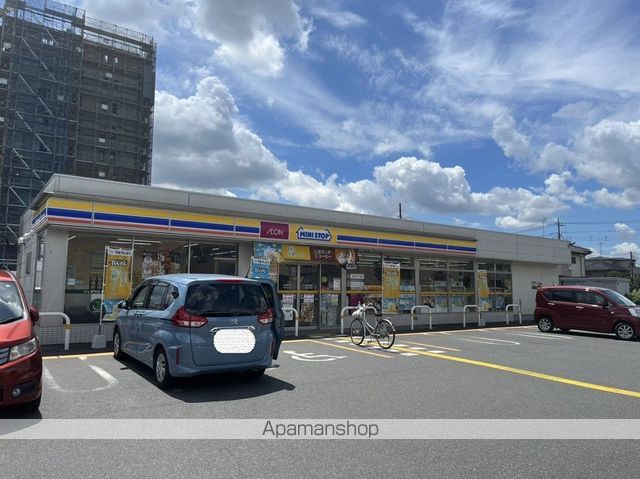 コンビニ　ミニストップ蓮田東３丁目店（コンビニ）まで642m