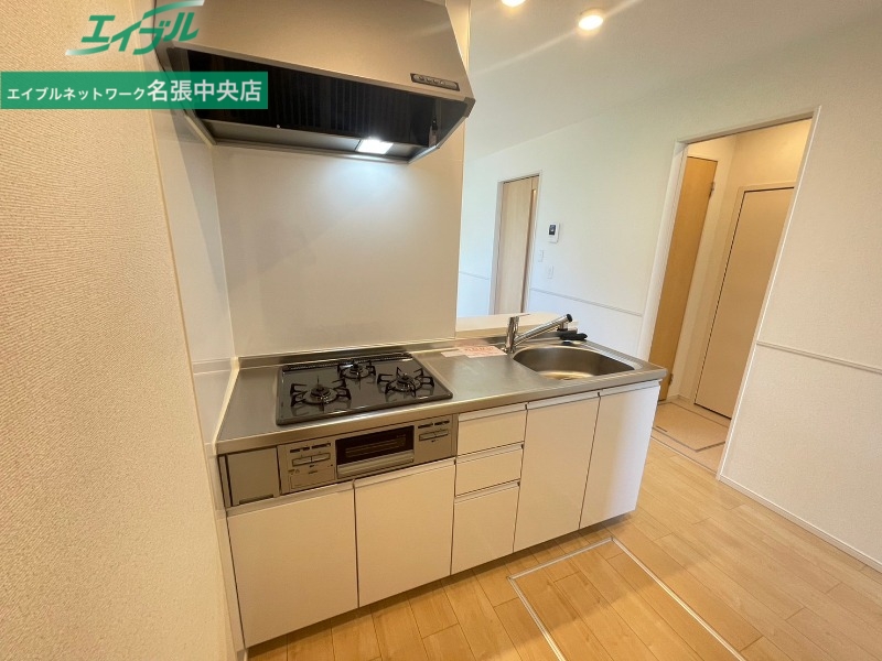 キッチン　同型別部屋参考写真です