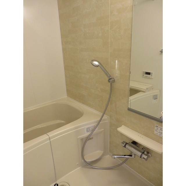 バス・シャワールーム　参考　他部屋の写真