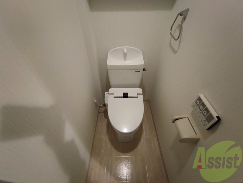 トイレ　ウォシュレット機能がついたトイレです。安心して使用できます。