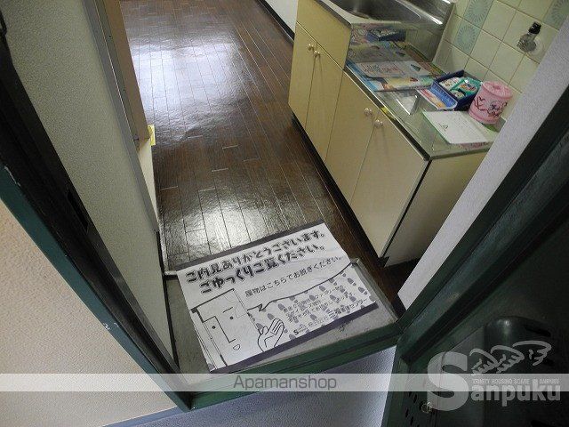 伊予鉄道環状線 清水町駅 徒歩4分 5階建 築42年の玄関写真
