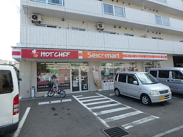 コンビニ　セイコーマート南6条店（コンビニ）まで88m