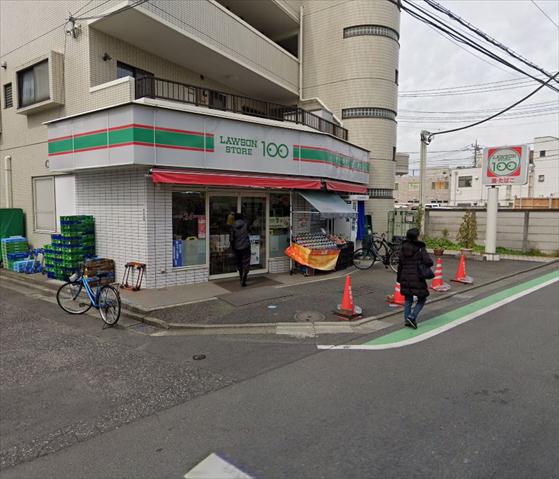 コンビニ　ローソンストア１００（コンビニ）まで687m
