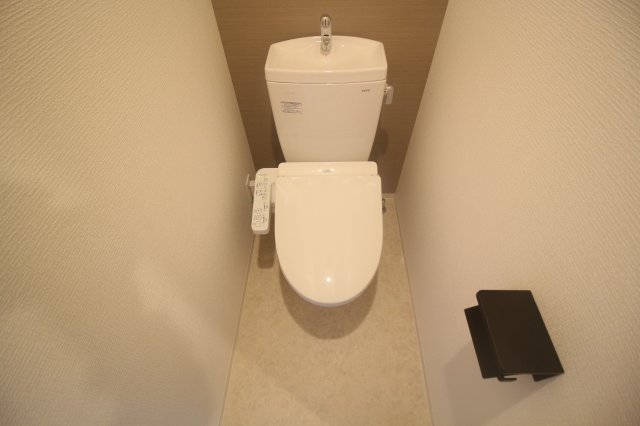 ＪＲ山陽本線 新長田駅 徒歩7分 6階建 築1年のトイレ写真