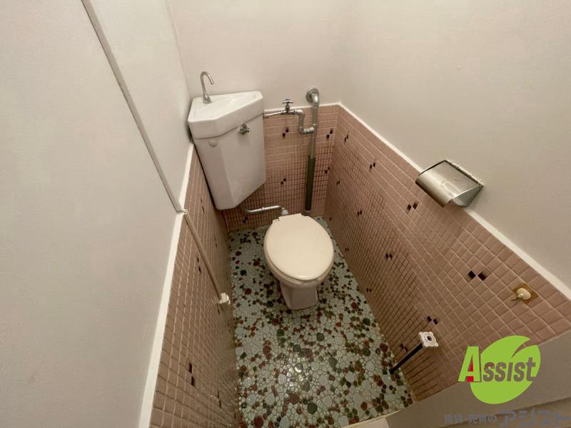トイレ　こちらはトイレです。お手入れも楽ちんです！
