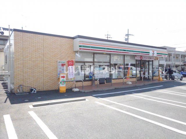 コンビニ　セブンイレブン 豊橋飯村北2丁目店（コンビニ）まで1108m