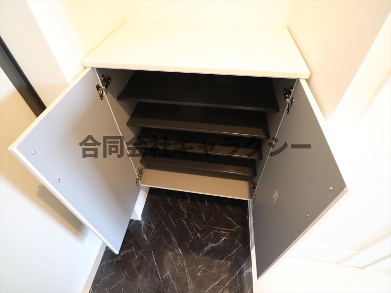 玄関　シューズボックス付き