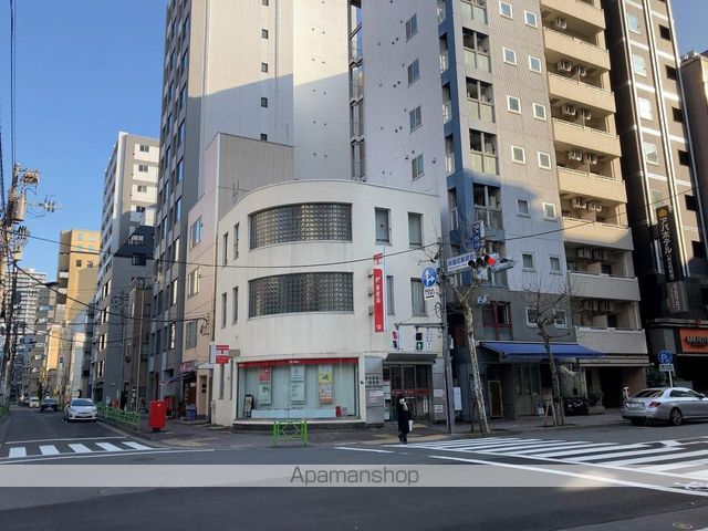 郵便局　中央新富二郵便局（郵便局）まで64m