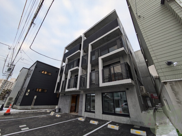 建物外観　札幌市東区北９条東「フォレスタ北９条」
