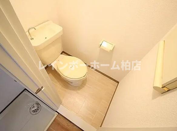 トイレ　清潔感のあるトイレです