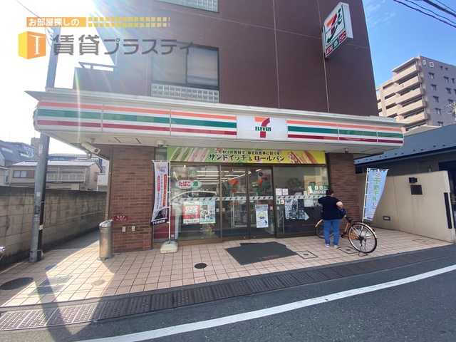 コンビニ　セブンイレブン船橋本町2丁目店（コンビニ）まで298m