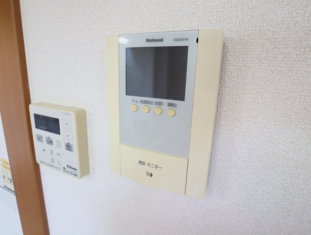 セキュリティ　モニター付きインターホン