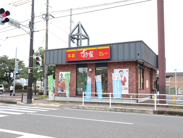 飲食店　すき家34号大村店（飲食店）まで496m