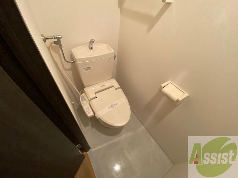 トイレ　トイレです。ウォシュレット付を探している方、おすすめです。