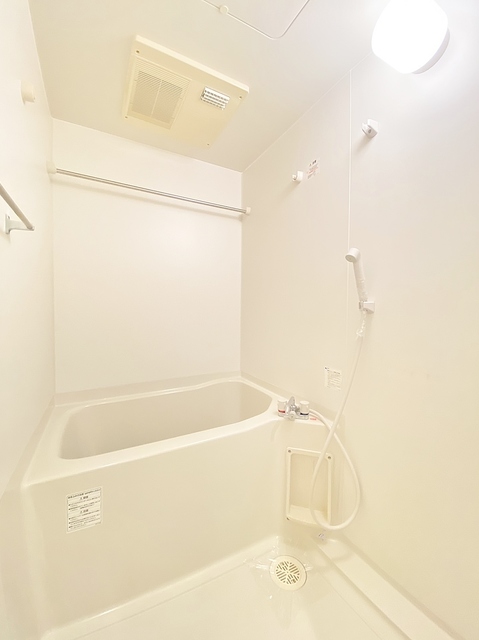 バス・シャワールーム　浴室乾燥・暖房・２４時間換気機能付き
