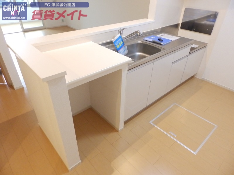キッチン　同型反転タイプ