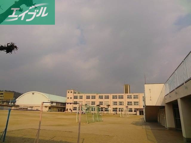 小学校　岡山市立芳田小学校（小学校）まで279m