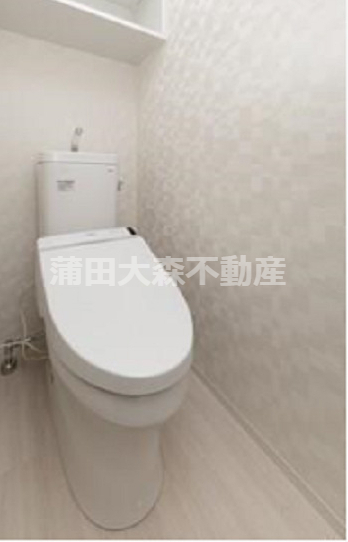トイレ　温水洗浄便座付きのトイレ