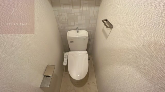 地下鉄千日前線 今里駅 徒歩2分 12階建 築4年のトイレ写真