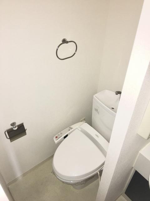 ＪＲ総武線 千葉駅 徒歩10分 15階建 築20年のトイレ写真