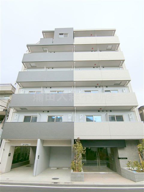 建物外観　2020年12月築　RC鉄筋コンクリート造地上6階建て1K