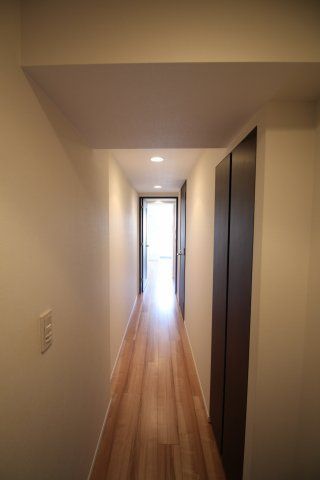 玄関　（別タイプ参考写真）ルクシェール王子　北区堀船2