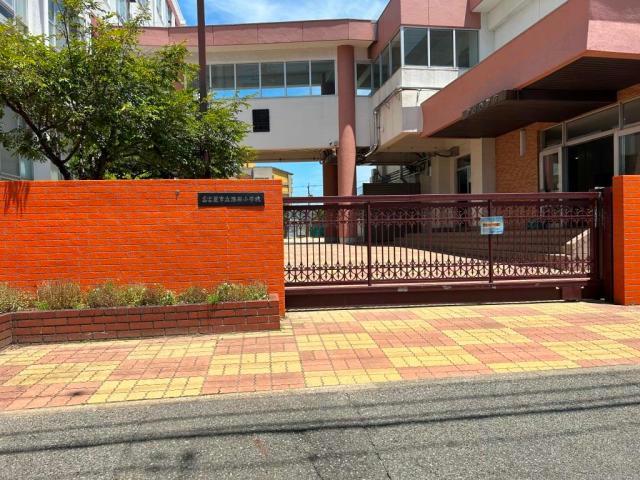 小学校　名古屋市立港西小学校（小学校）まで320m