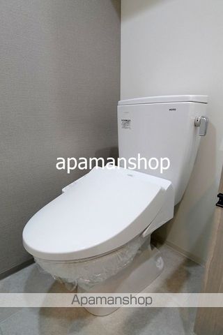 地下鉄御堂筋線 なんば駅 徒歩7分 15階建 築4年のトイレ写真