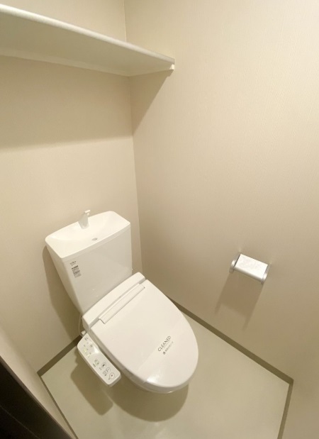 東急東横線 自由が丘駅 徒歩5分 5階建 築12年のトイレ写真
