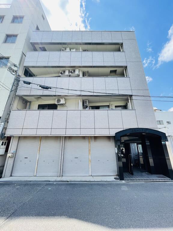 共栄マンションの外観写真