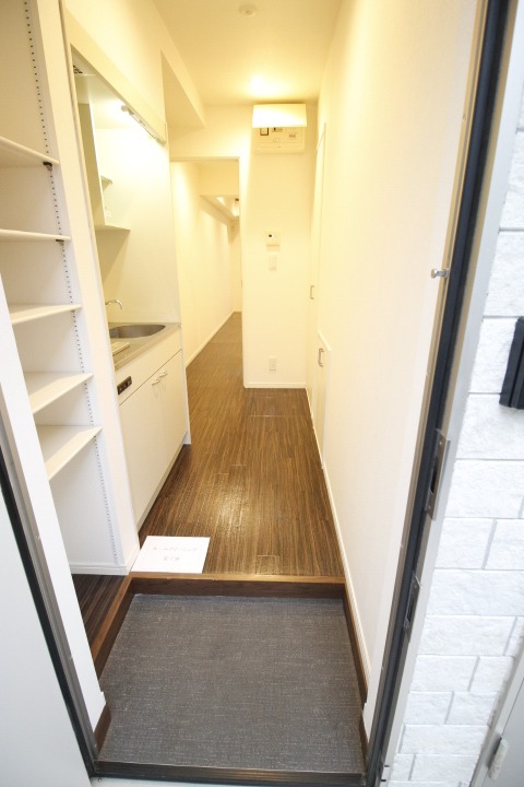 玄関　※他部屋参考写真