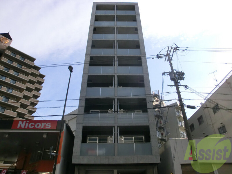 建物外観　シャープなデザインが印象的な洗練の住まい