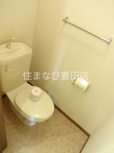 アルメリアのトイレ写真
