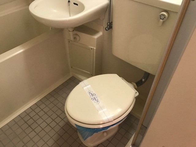 東急東横線 綱島駅 徒歩2分 10階建 築35年のトイレ写真