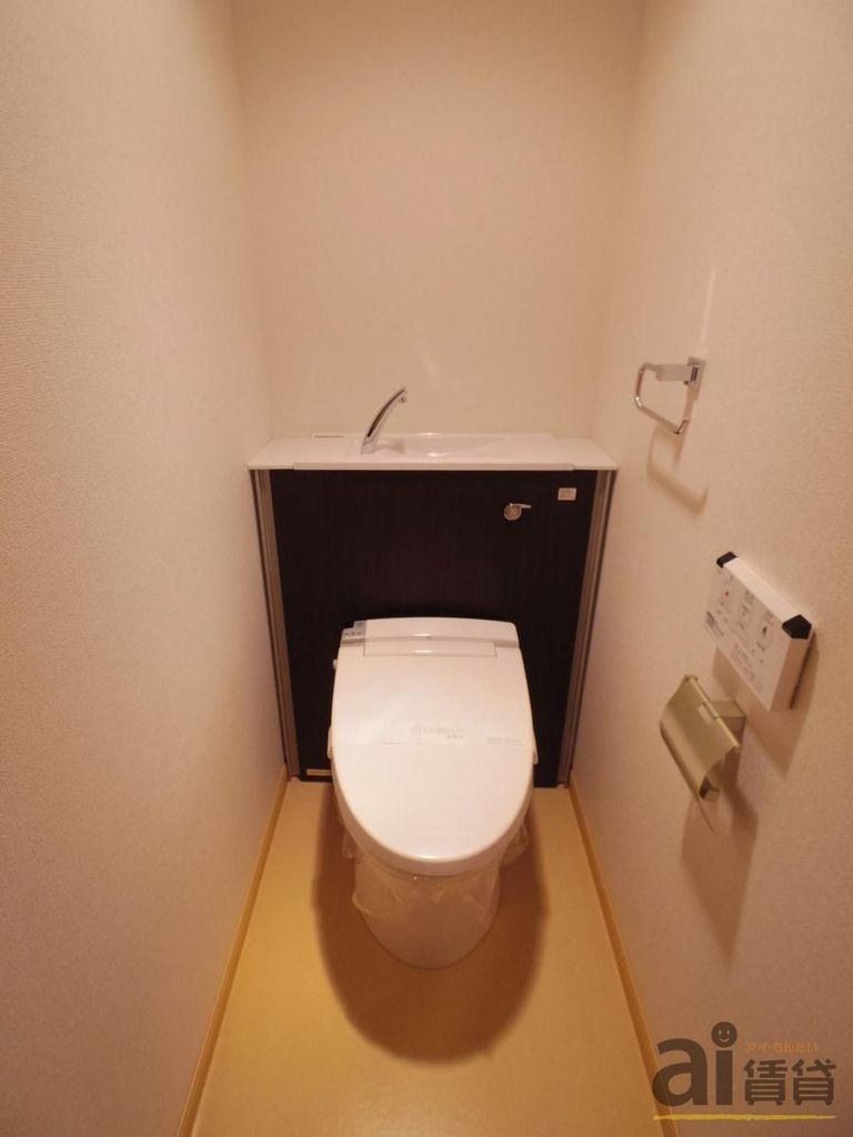 西武国分寺線 東村山駅 徒歩5分 4階建 築13年のトイレ写真