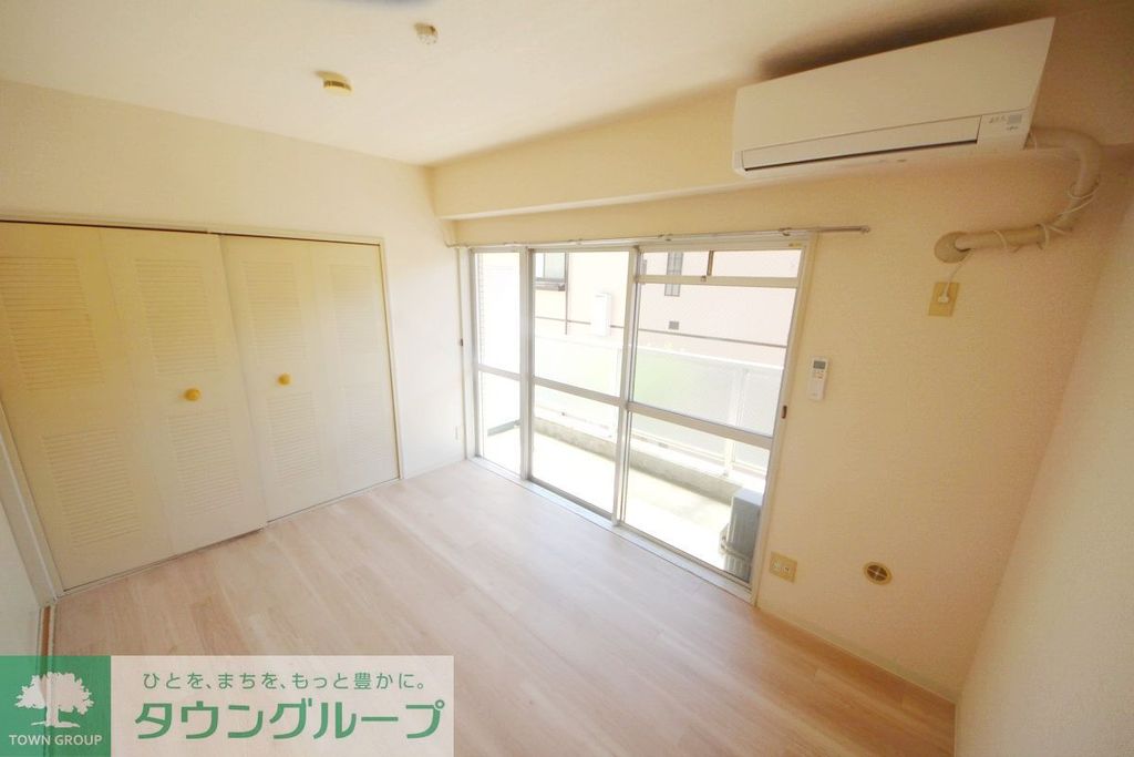 居室・リビング　同物件別部屋写真