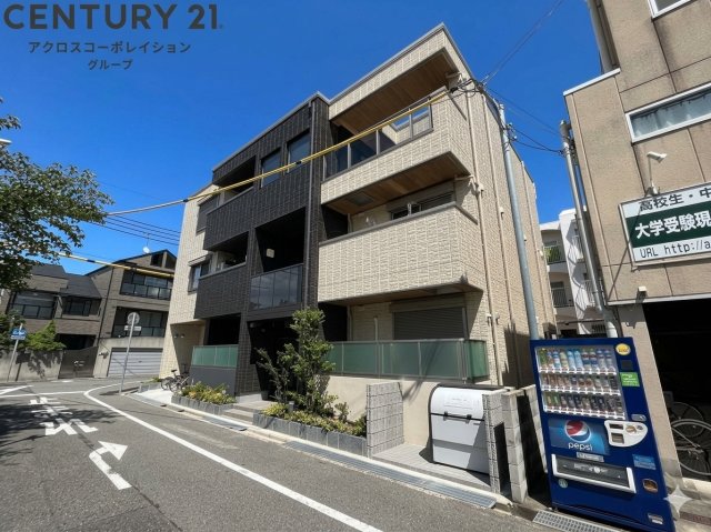 建物外観　オートロック付きで安心です♪