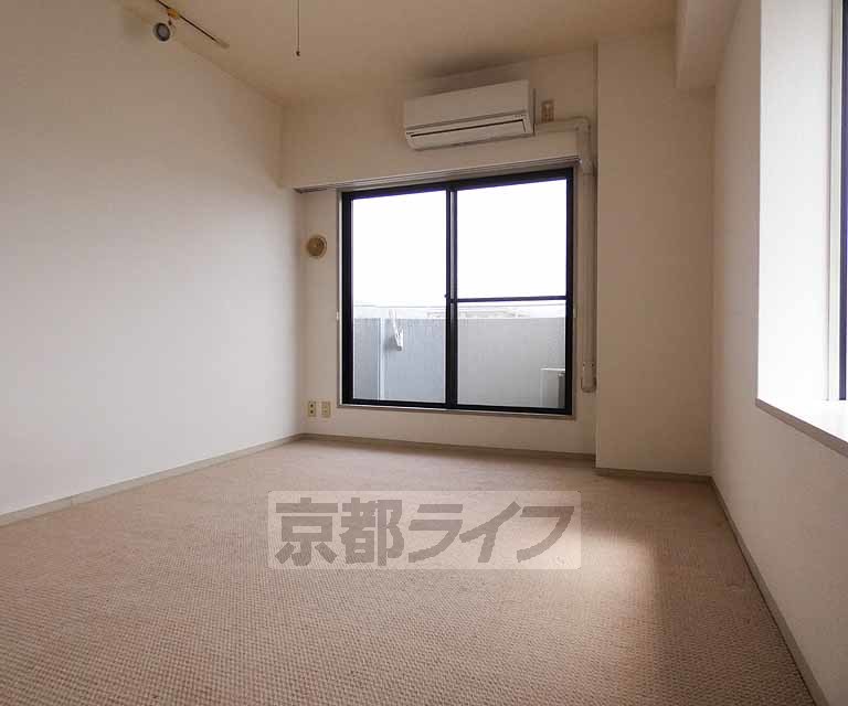 パラドール伏見の居間写真