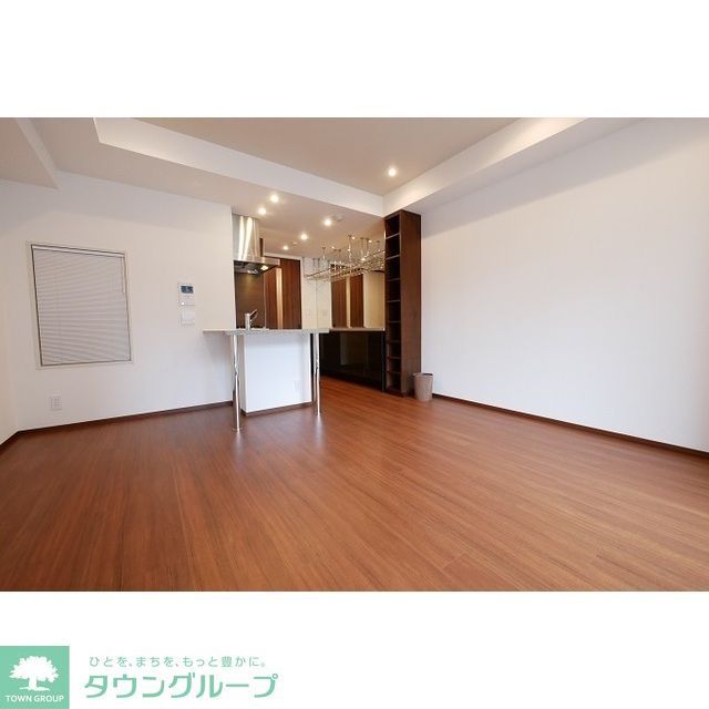 コンフォリア新宿イーストサイドタワーの居間写真