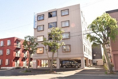 札幌市北区麻生町のマンションの建物外観