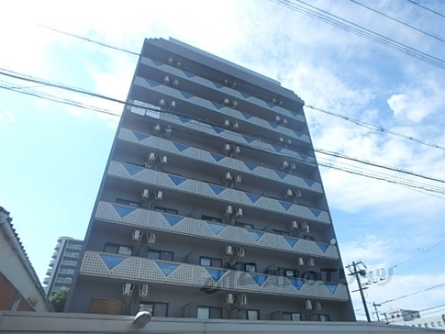 守山市梅田町のマンションの建物外観