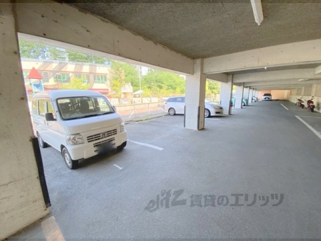 【エスパシオの駐車場】