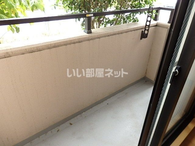 【仙台市若林区荒井のマンションのバルコニー】