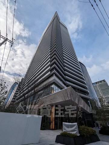 Brillia Tower堂島の建物外観