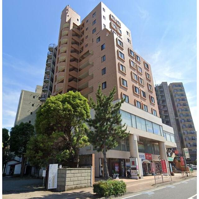 【茅ヶ崎市十間坂のマンションの建物外観】